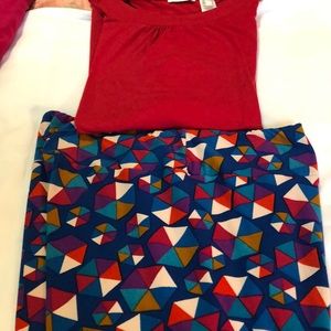 Lularoe TC leggings patterned blue with red top